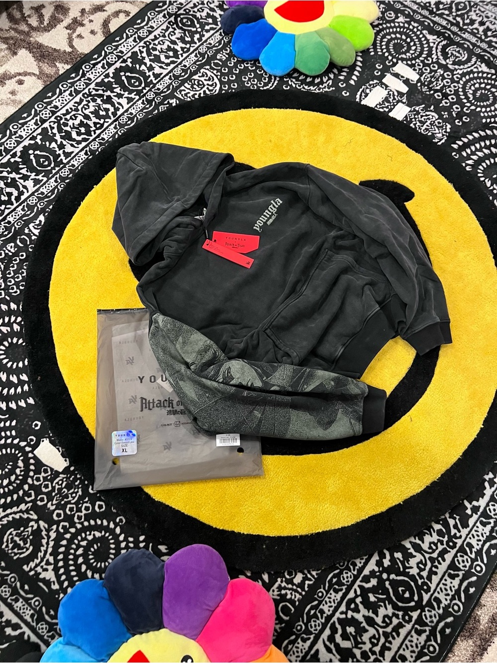 YoungLA 5129 - AOT© X YLA PULLOVER HOODIE
Color: Sword Levi
Size: XL